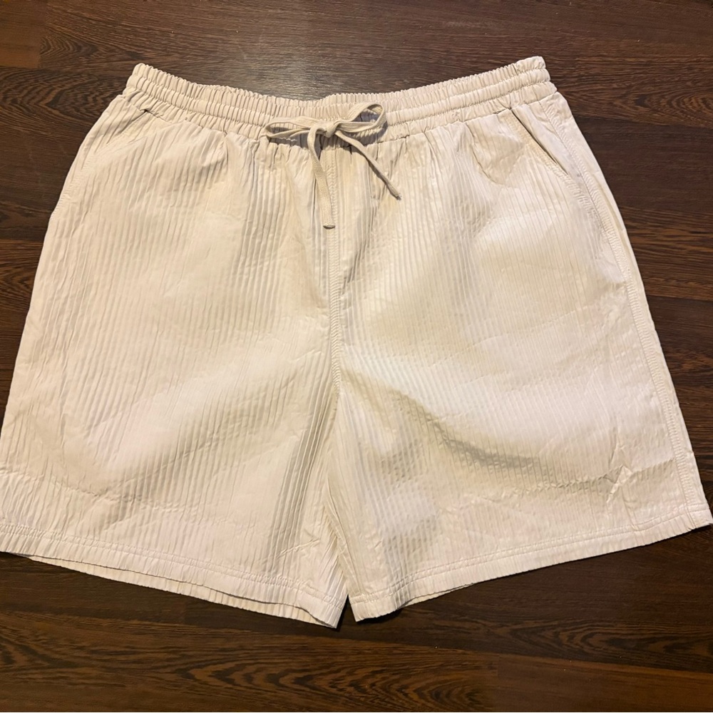 Brand New Fashion Nova Men Shorts Size 2XL (Cart A-110)